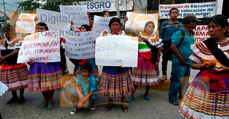 Digital Guerrero Marchan Indígenas En Chilpancingo Para Exigir Apoyo
