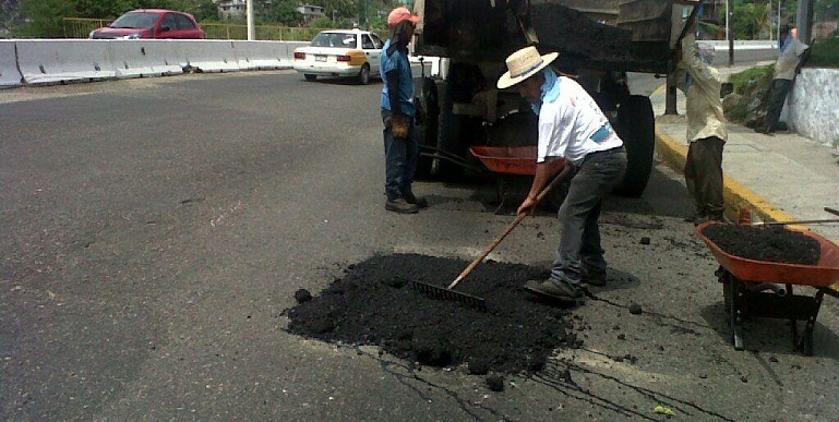 bacheo_carretera_acapulco_mexico (2)