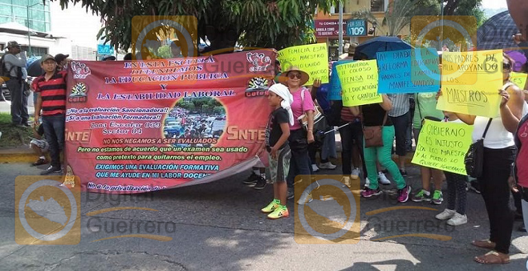 marcha_ceteg_reforma_educativa_acapulco (2)