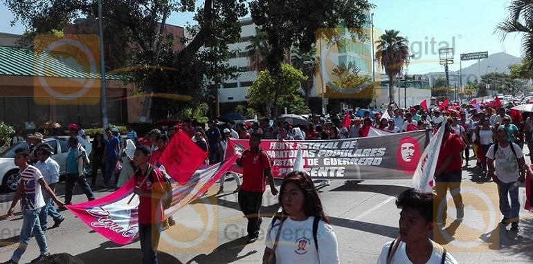 marcha_prepas_populares_acapulco