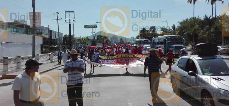 marcha_prepas_populares_acapulco3