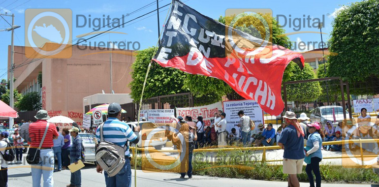 Marcha CETEG en Chilpancingo 2