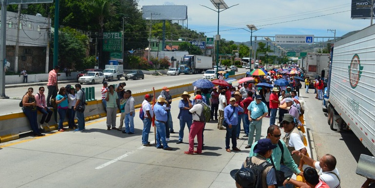 bloqueo_ceteg-guerrero