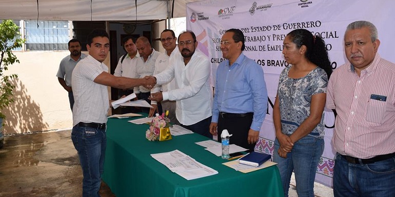 entrega_becas_empleo_chilpancingo (1)