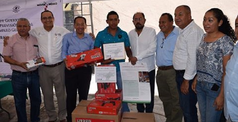 entrega_becas_empleo_chilpancingo (2)