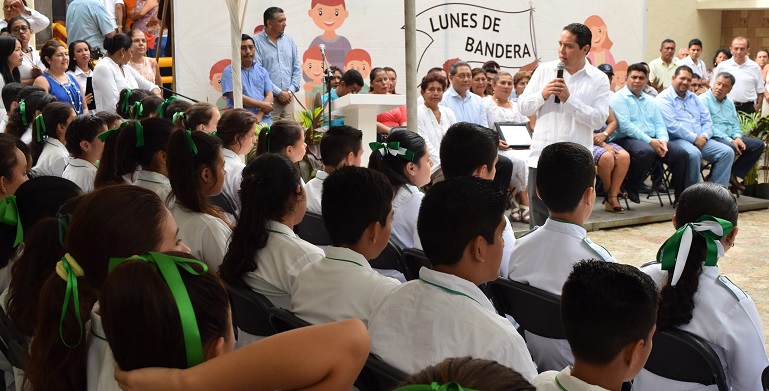 lunes_bandera_tecnia_1_acapulco (1)