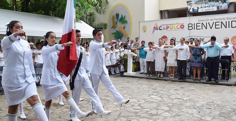 lunes_bandera_tecnia_1_acapulco (2)