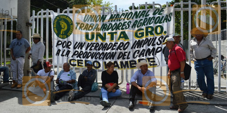 protesta_campesinos_sagarpa_chilpancingo (3)