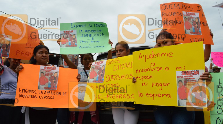 protesta_habitantes_apango_congreso_guerrero-1