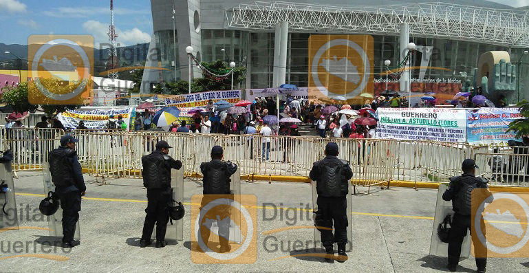 protesta_maestros_jubilados_guerrero-2