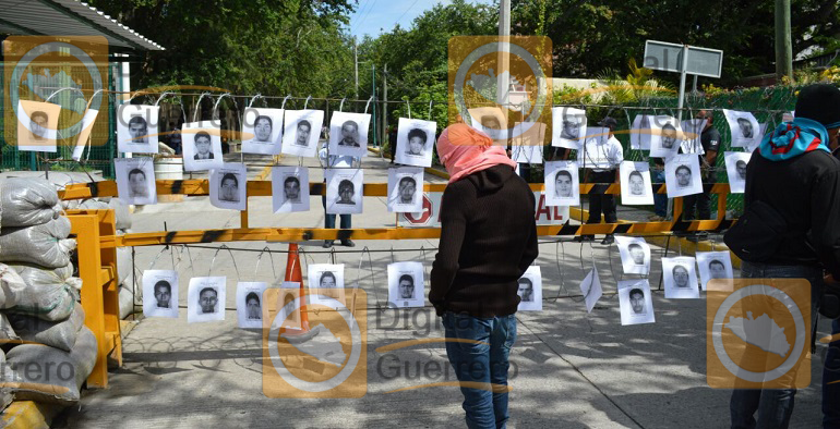 protesta_normalistas_ayotzinapa_fiscalia-5