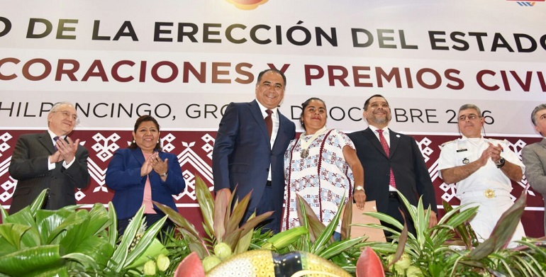 condecoraciones_premio_ereccion_estado_guerrero-2