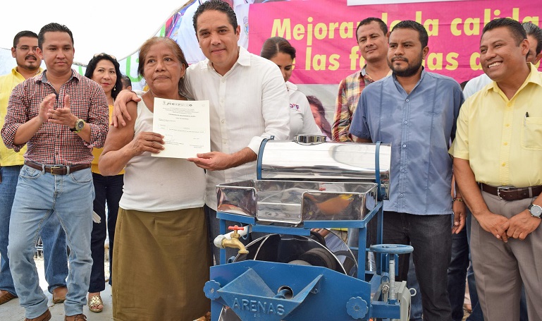 entrega_huertos_familias_acapulco-2