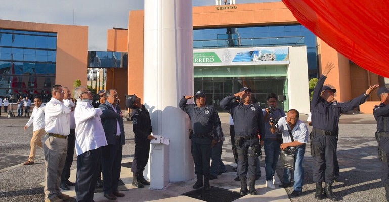 honores_bandera_palacio_gobierno_guerrero-1