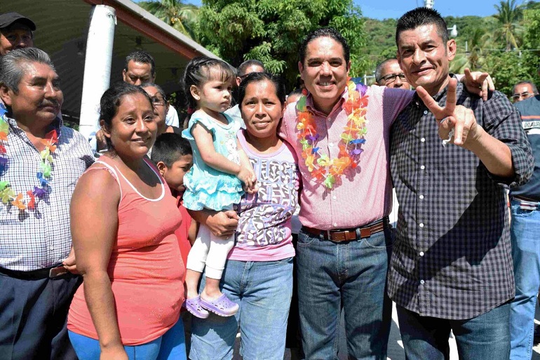 evodio-esta-haciendo-un-trabajo-extraordinario-por-los-acapulquenos-rodolfo-escobar-1