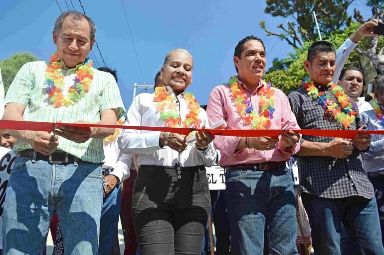 evodio-esta-haciendo-un-trabajo-extraordinario-por-los-acapulquenos-rodolfo-escobar