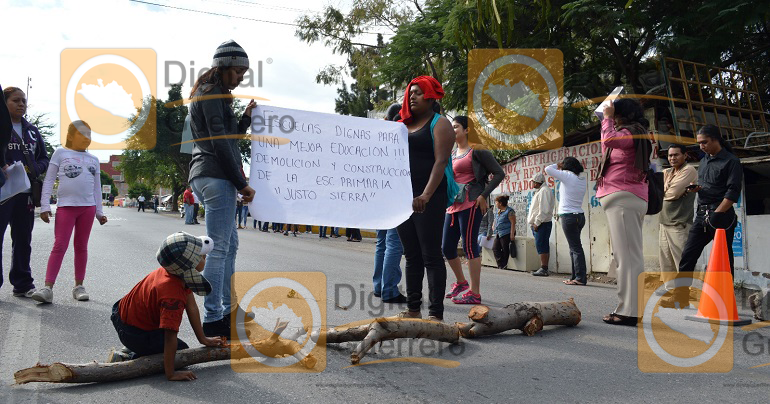 bloqueo_padres_familia_chilpancingo_escuela-3