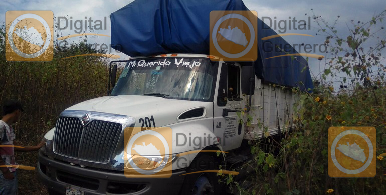 camion_carga_abandonado_iguala