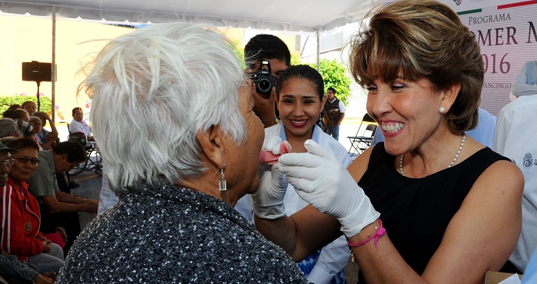 entrega_protesis_dentales_dif_guerrero-2