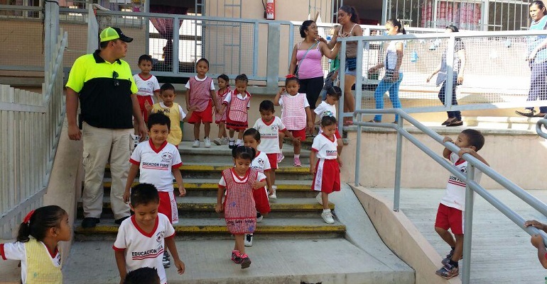 simulacro_jardin_ninos_acapulco-2