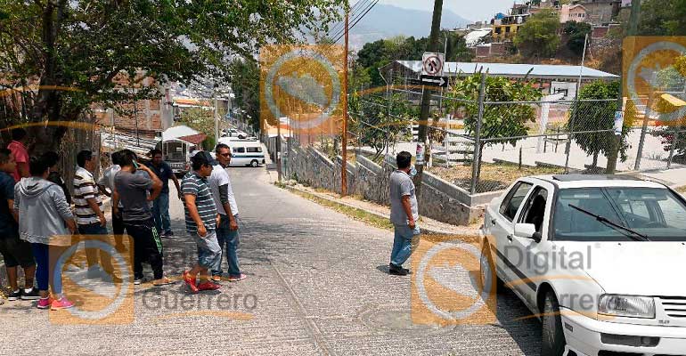 Digital Guerrero | Bloquean transportistas entradas a distintas ...