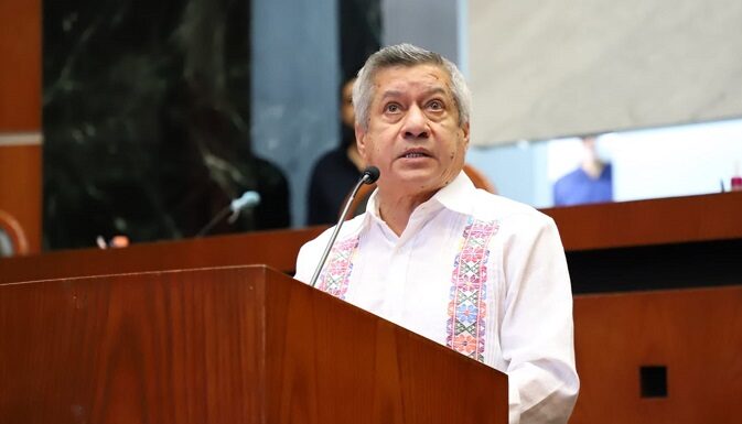 Atención a las movilizaciones y freno a la deserción escolar, prioritarios para la SEG, coinciden congresistas