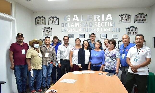 Piden mezcaleros al Congreso mayores recursos para potenciar la cadena productiva del maguey y el mezcal