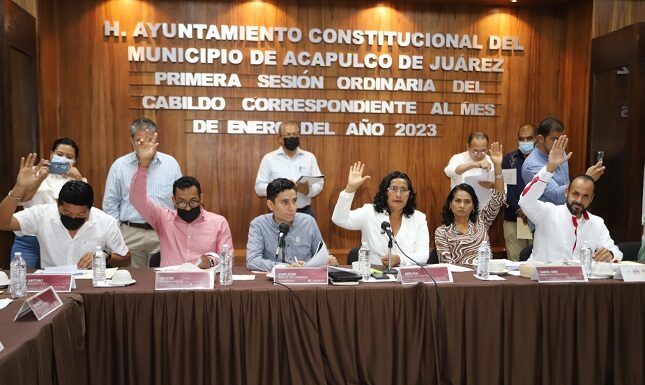 Encabeza Abelina López, primera sesión ordinaria de Cabildo, de enero
