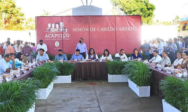 Encabeza Abelina López Cabildo abierto en La Poza