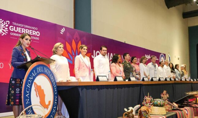 Reconoce Evelyn Salgado la labor y contribución de las y los notarios como promotores de la legalidad