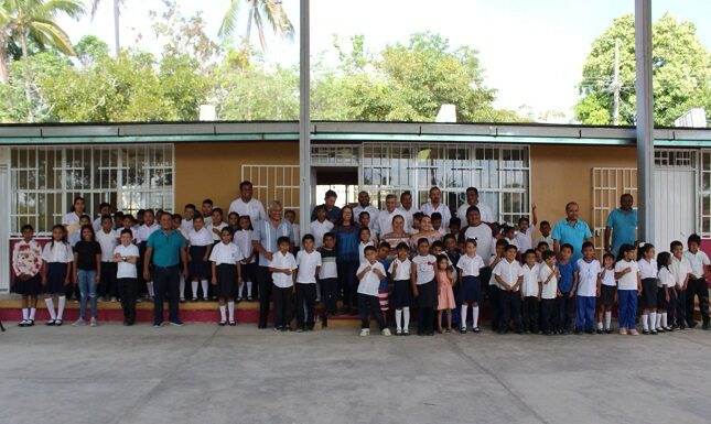 Regresan a clases 106 escuelas de diversos niveles educativos en Acapulco y Coyuca de Benítez