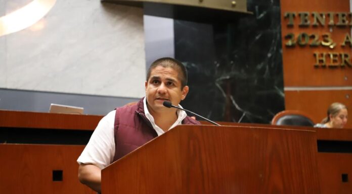 Histórica reforma del Congreso de Guerrero para decidir apellidos de los hijos