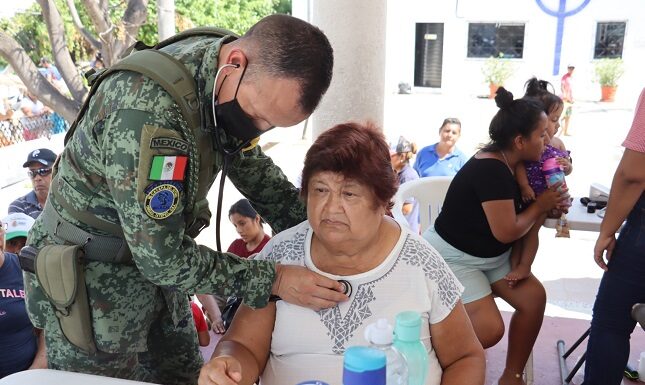 Participan mil cien profesionales de la salud en la atención médica en apoyo a los afectados por el huracán “Otis”