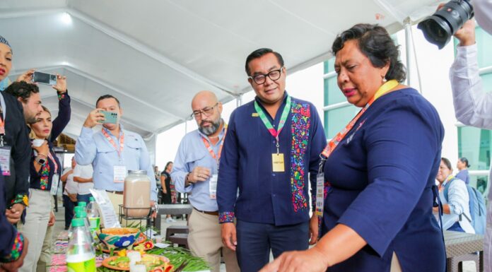 Promociona Evelyn Salgado la gastronomía guerrerense