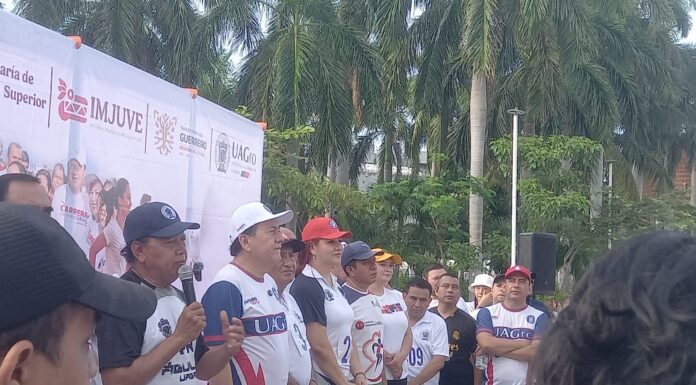 Da Javier Saldaña banderazo de salida a la Carrera Atlética UAGro 2025 por la Paz y Contra las Adicciones