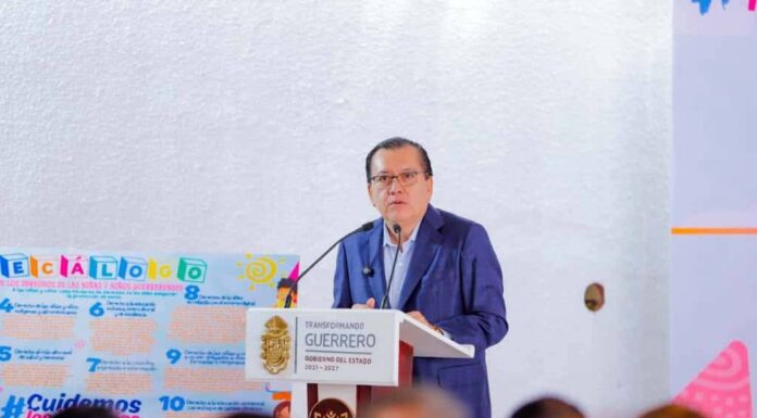 Asiste el rector de la Uagro a la firma del “Decálogo de los Derechos de las Niñas y Niños Guerrerenses”