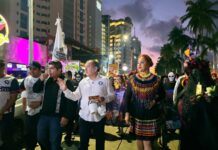 Realizan el desfile “La UAGro hasta los huesos”, en memoria de las víctimas del Huracán “Otis”