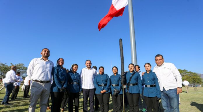 Jesús Urióstegui destaca unidad y diálogo en ceremonia del 205 aniversario de la Bandera en Iguala