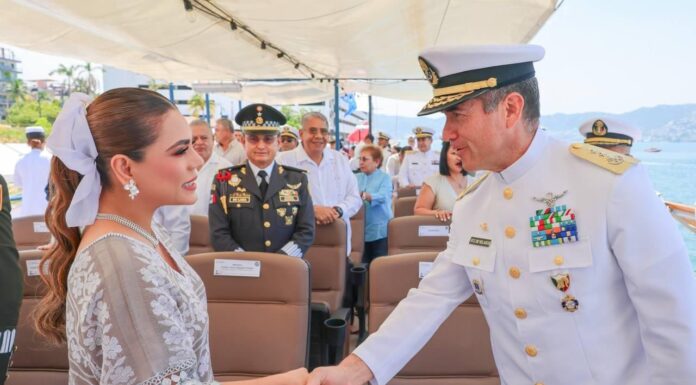 Participa Evelyn Salgado en la ceremonia por el 84 aniversario del Día de la Marina Nacional