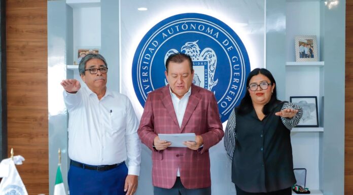 Nombra Javier Saldaña a los representantes de la Fundación UAGro.