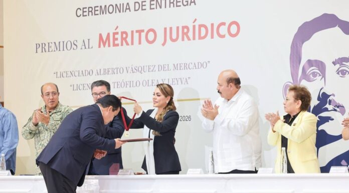 Entrega la Gobernadora el Premio al Mérito Jurídico 2026 a destacadas y destacados abogados