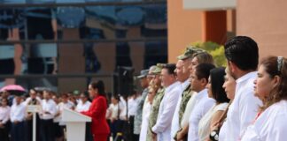Acompaña Diputado Joaquín Badillo a la gobernadora Evelyn Salgado en homenaje a la Bandera