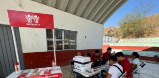 INFONAVIT acerca créditos y soluciones de pago a trabajadores de Acapulco de Juárez