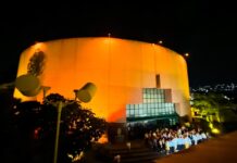 Iluminan en dorado el Congreso por el mes contra el cáncer infantil
