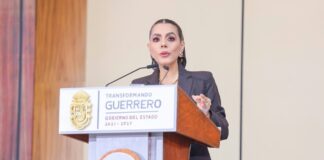 Entrega Evelyn Salgado escrituras y títulos de propiedad a familias de Chilpancingo; garantiza certeza jurídica a su patrimonio